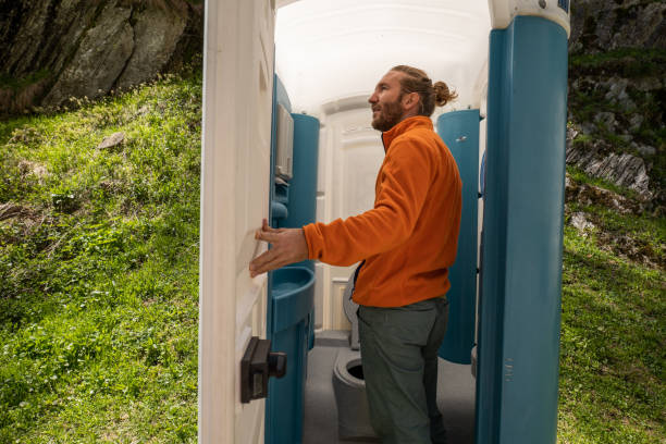 Best Sanitation services for porta potties  in Roseville, MN